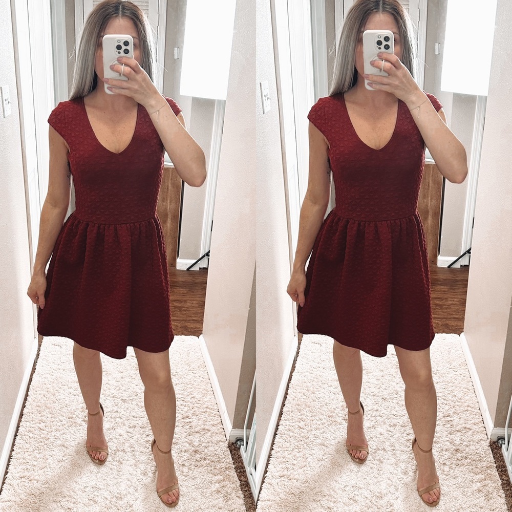 Everly Fit & Flare quilted maroon dress size small